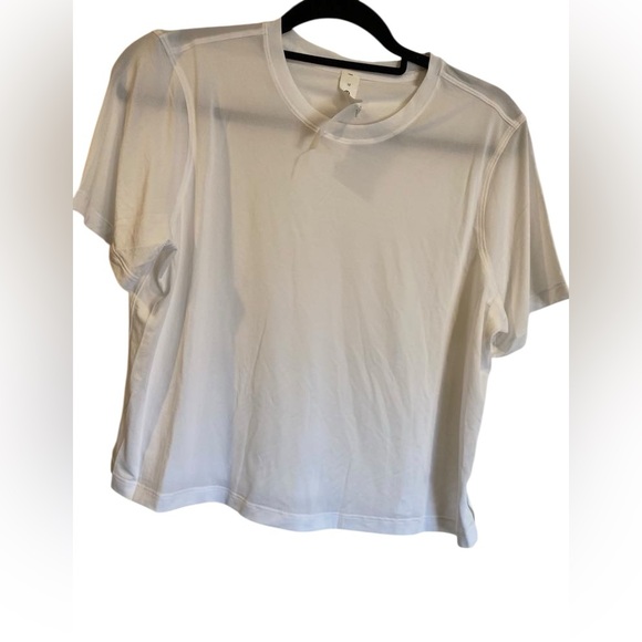 NWT Lululemon ultralight waist length t-shirt WHITE Size: 10 - Picture 2 of 5